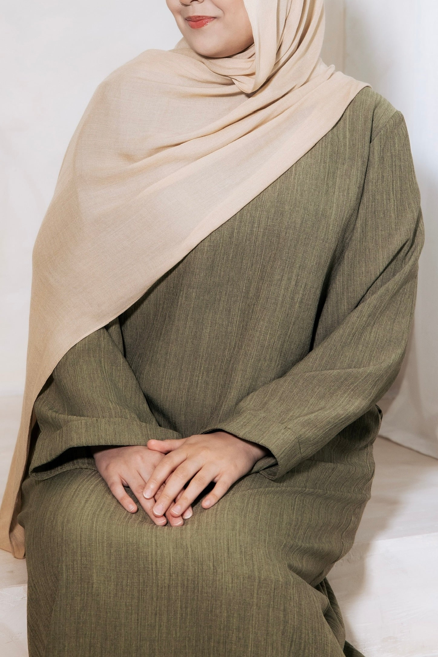 Abaya en lin fermée