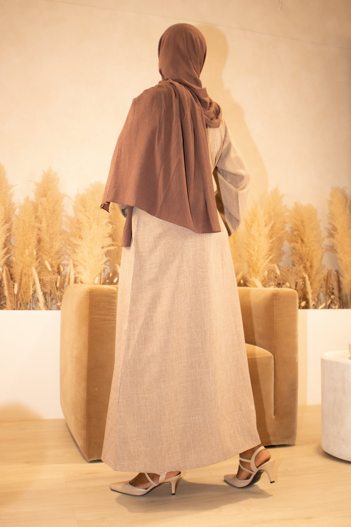 Inaya - Linen Abaya Closed